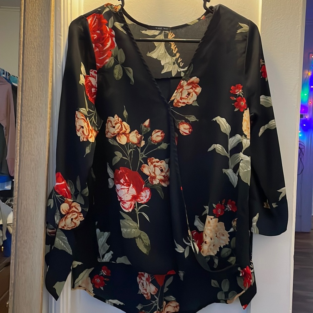 High Low three quart sleeve blouse